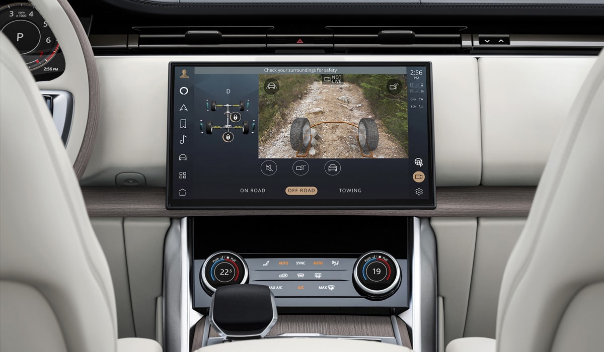 Range Rover 2022 — мультимедийная система и приборная панель